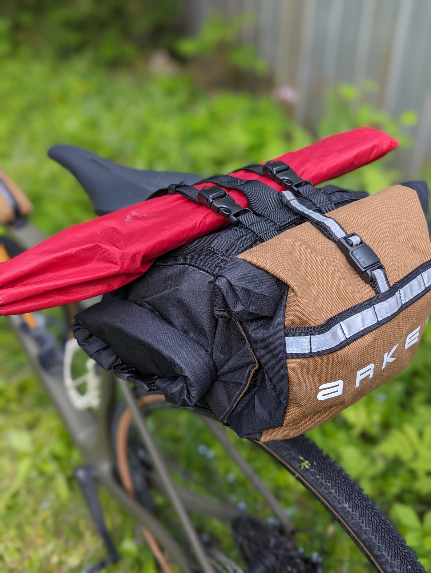 Rollpacker arrière - Ensemble Sac et support de selle Bikepacking  